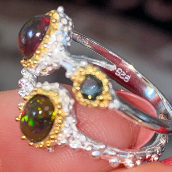 Gorgeous Genuine Ethiopian Opal Sapphire Ring - Picture 13 of 16